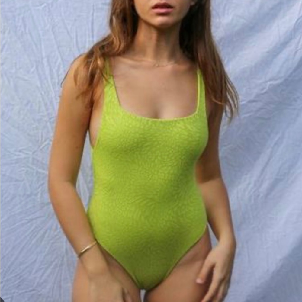 Benoa Zest One-piece